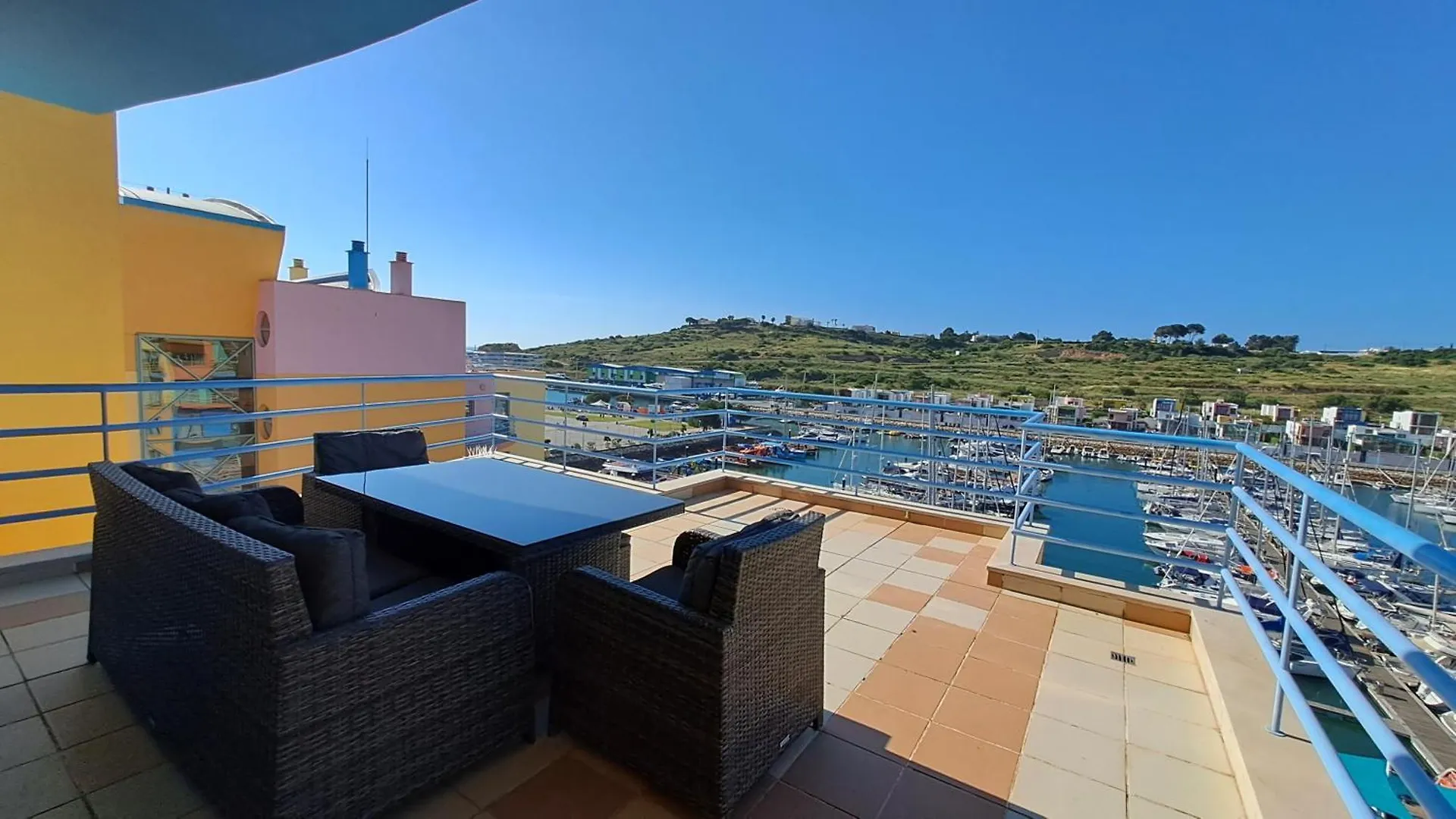Albufeira Marina Penthouse 1 Apartment